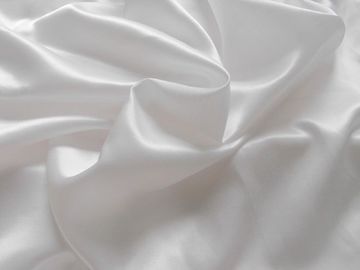 Powlekany cyfrowo materiał z nadrukiem sublimacyjnym do produkcji flagi z piór o gramaturze 250 g / m2