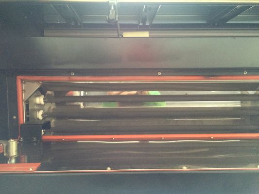 Ploter wielkoformatowy z podgrzewaczem do wykonywania lustrzanych flag zewnętrznych