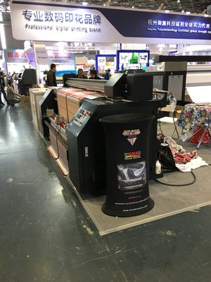 Podwójna maszyna CMYK do ciągłego dostarczania atramentu do sublimacji barwników do flag tekstylnych