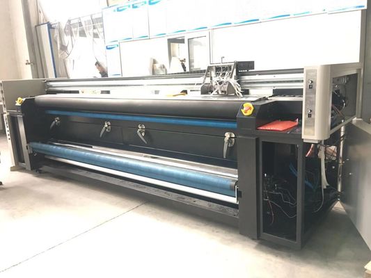 Podwójna maszyna drukująca z kolorową flagą CMYK / Bezpośrednia maszyna do drukowania tkanin z trzema głowicami drukującymi Epson 4720.