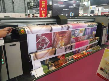 Wielkoformatowa drukarka tekstylna o mocy 5,5 kW brutto, rolka do rolki, podwójny kolor CMYK